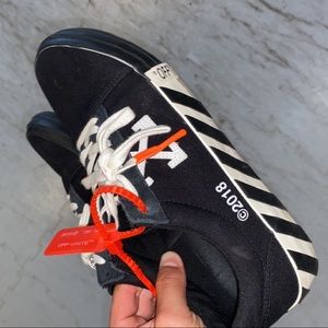Off white runners